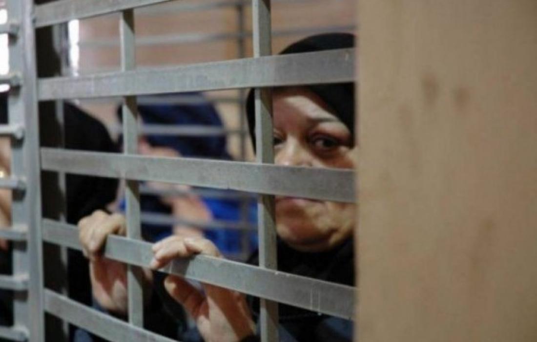ثلاث أسيرات يواصلن الإضراب عن الطعام في سجن دامون