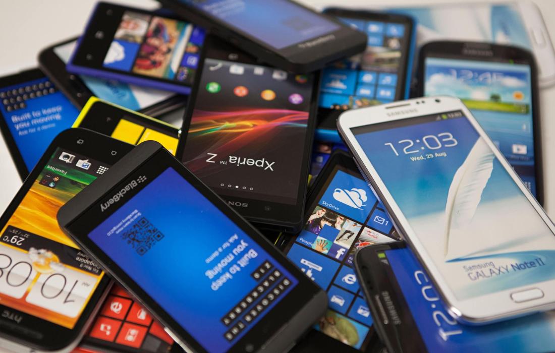 "الجرائم الإلكترونية" تضبط 15 هاتفاً خلوياً مفقودًا بغزة