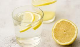 فوائد الليمون مع الماء- فوائد الليمون مع الماء الساخن