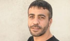 الاحتلال ينقل الأسير أبو حميد المصاب إلى المستشفى بعد تدهور حالته الصحية
