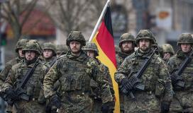 وزير الدفاع الألماني يعترف: نشارك بشكل غير مباشر في القتال في أوكرانيا