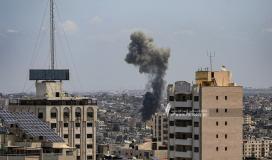 جيش العدو يواصل الغارات الجوية من الطيران الحربى على  قطاع غزة في خامس أيّام العدوان (1).JPG