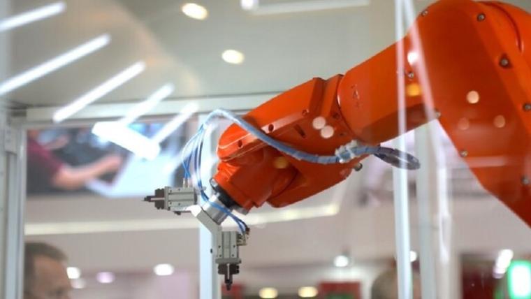 "شركة روسية" تكشف عن جيل جديد من الروبوتات للصناعات الدقيقة